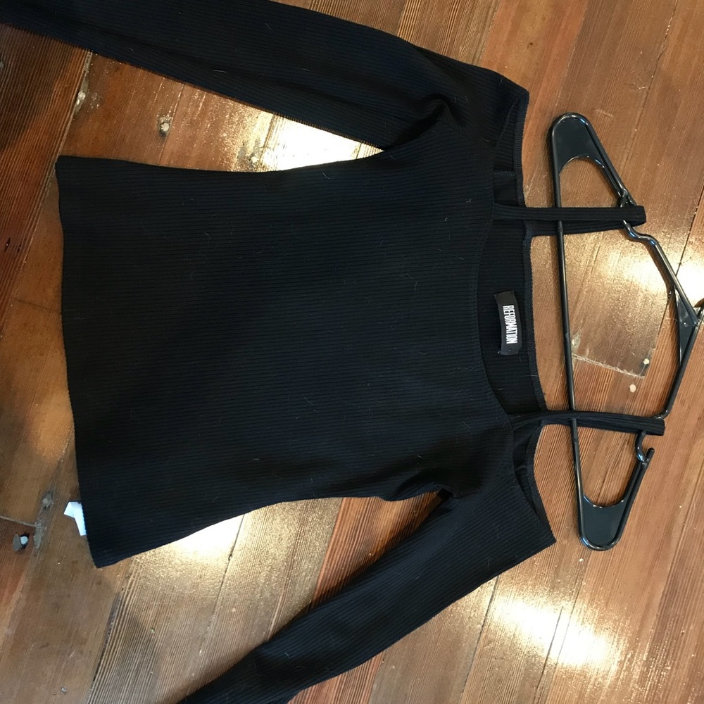 Reformation shoulder show top